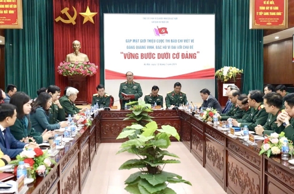 Hình ảnh cho bài viết Vững bước dưới cờ Đảng - Cuộc thi báo chí viết về Đảng quang vinh, Bác Hồ vĩ đại